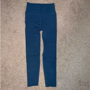 New Fabletics High-Waisted Sculptknit Eyelit 7/8 Legging size M